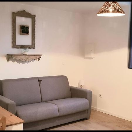 Le Barrage Apartment Port-Mort Luaran gambar